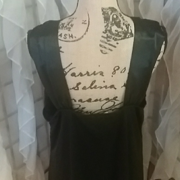 Nikki Mac black long evening gown. Size 18 - Picture 5 of 8